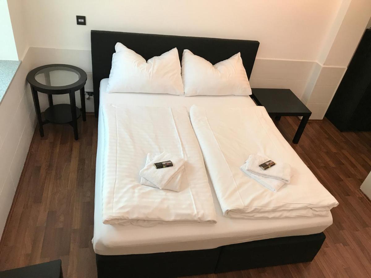 Smart - Motel *