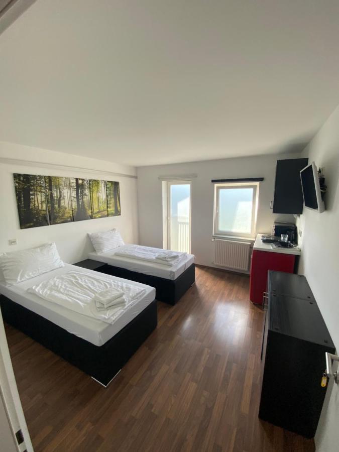 Motel Smart - *